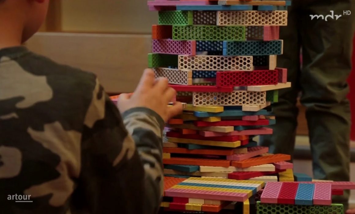 Flood of toys in the children's room